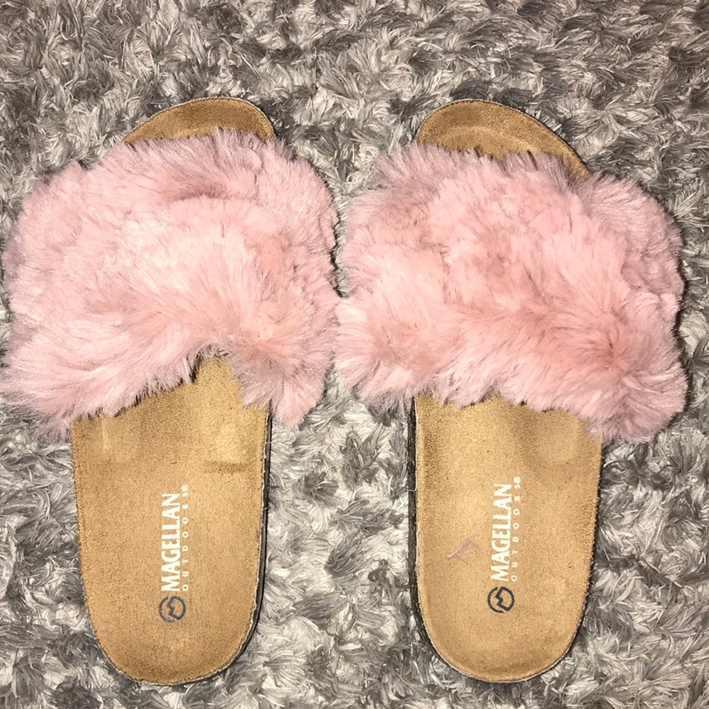 Pink fluffy shoes
